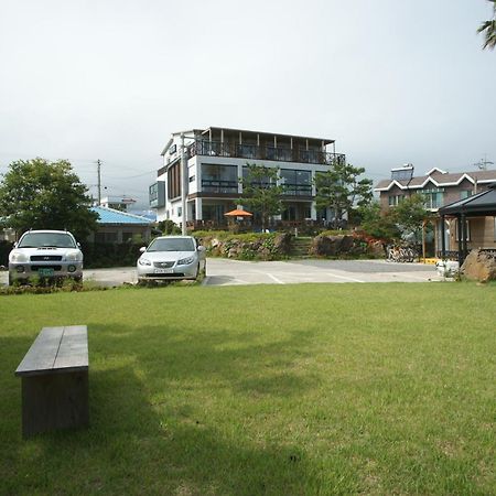 Galeum Guesthouse Seogwipo Exterior photo