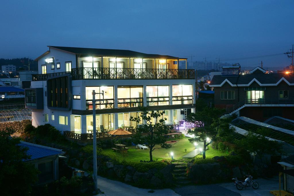 Galeum Guesthouse Seogwipo Exterior photo