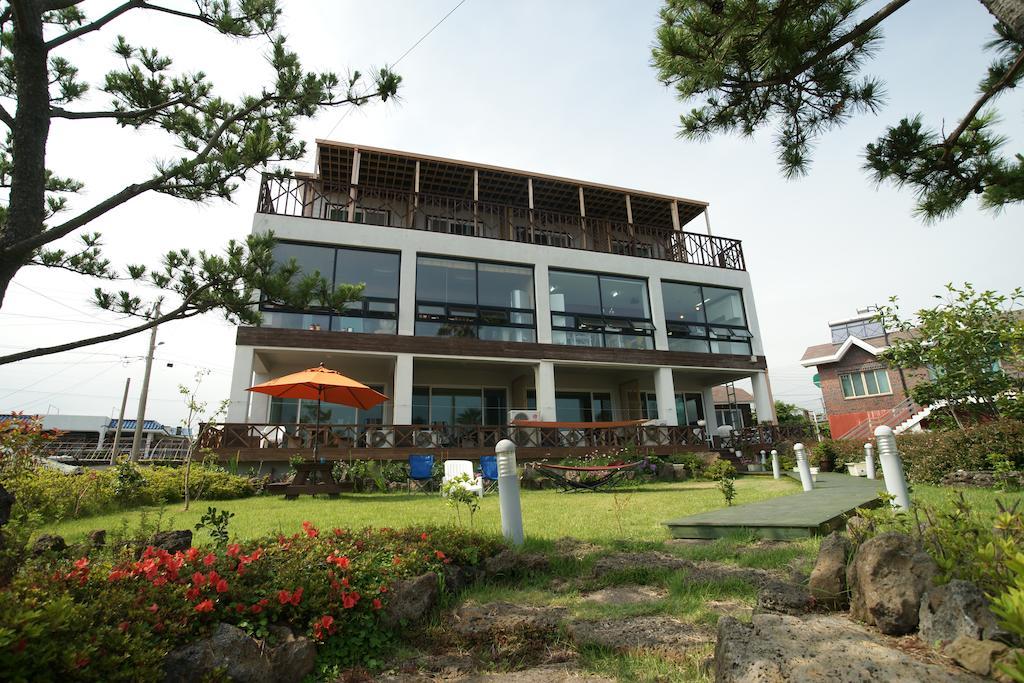 Galeum Guesthouse Seogwipo Exterior photo